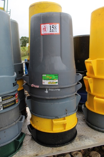 (5) Rubbermaid Trash Cans