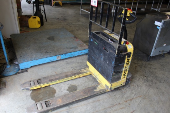 Hyster Model W40z 4000lb Electric Pallet Jack