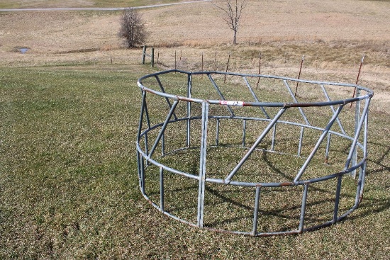 Round Bale Hay Ring