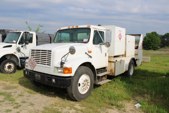 1998 International 4900 Fuel & Lube Truck