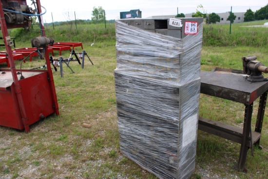 Bolt  Bin w/ Rivits