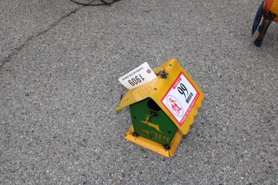 Birdhouse John Deere