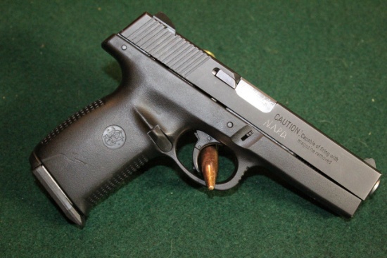 Smith & Wesson Model SW40F .40 S&W Semi Automatic