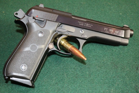 Taurus PT100AF .40 S & W Semi Automatic