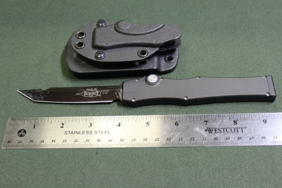 Microtech HALO III  04/97 0497 Microtech 1999 ALM 11/99 w/ Sheath