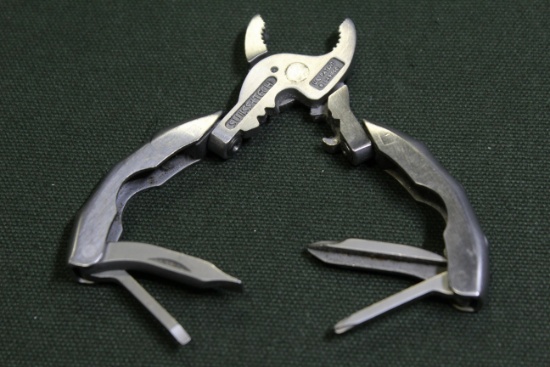 Swiss-Tech Multi Tool Made in Switzerland no sheath