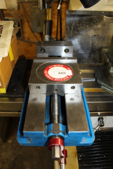 Kurt 6" Jaw Machinist vise