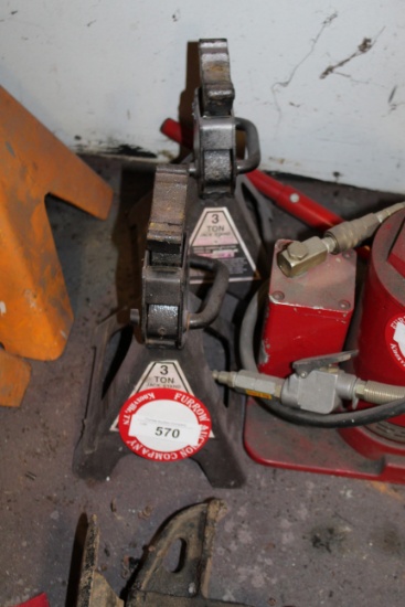 (2) Jack Stands