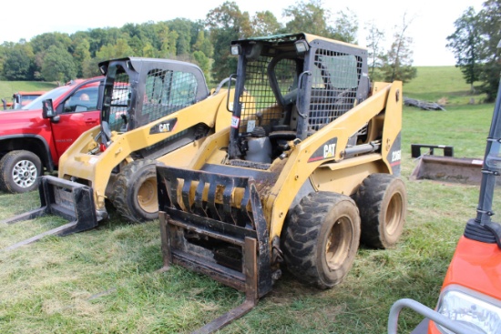 CAT 236 B Skid Steer Loader