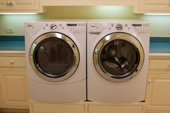 Whirlpool Washer and Dryer - Washing Machine, Model WFW9750WW01, S/N CS0450