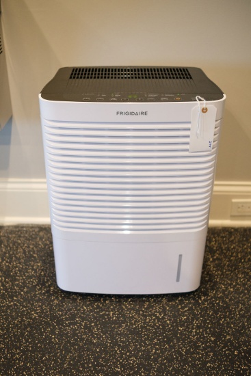 Frigidaire Model FAD954DWD S/N IN62507932 Dehumidifier,  Approx. 26"H x 18"