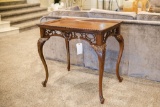 Mahogany tea table w/pierced apron,  cabriole legs with carved knees with b