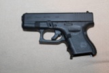 Glock 26 Gen 4, 9mm, Includes 3 Mags, Speed Loader, Back Straps, s/n REK504