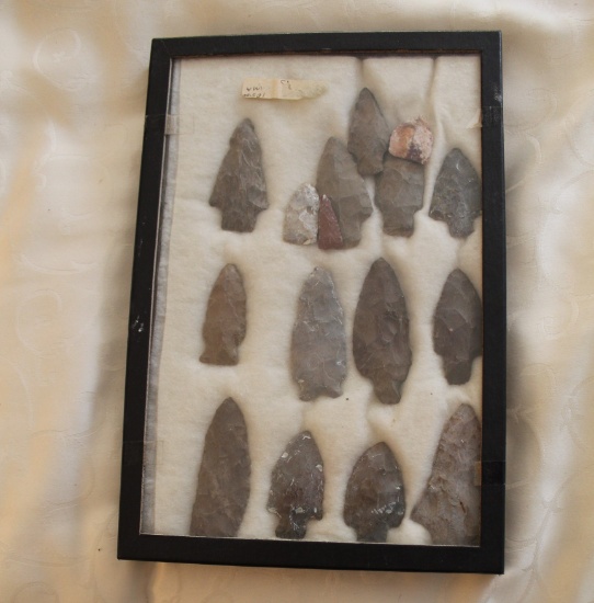 Framed Under Glass Indian Arrowhead Shadow Box, 16 Arrowheads, 12.25" X 8.2