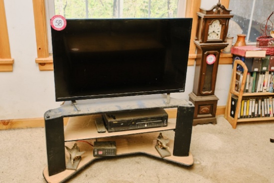 Vizio 40" Flat Screen Tv Plus Stand & Vcr, Dvd Combo