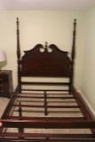 Queen Size Wooden 4 Post Bed, Mahogany Finish