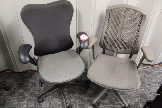 (2) Office Arm Chairs on Casters