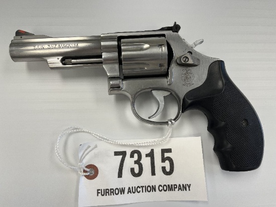 Smith & Wesson 620, 357 Magnum Nickel Finish 4" Barrel 7 Shot SN CJF1508