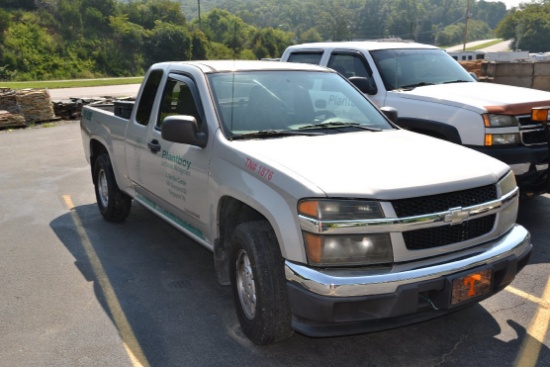 2004 Chevy Colorado V6, Auto Extended Cab 2 WD, 218,698 ODO
