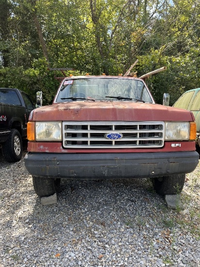 1989 Ford F-350 with Service Bed and Ladder Rack, V-8, Auto 72,811 ODO