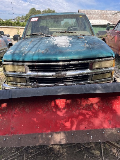 1995 Chevy 2500 Extended Cab V-8, Auto, 4WD 270,760 ODO