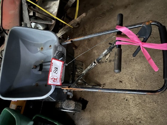 Commercial Broadcast Spreader and Broadcast Spreader