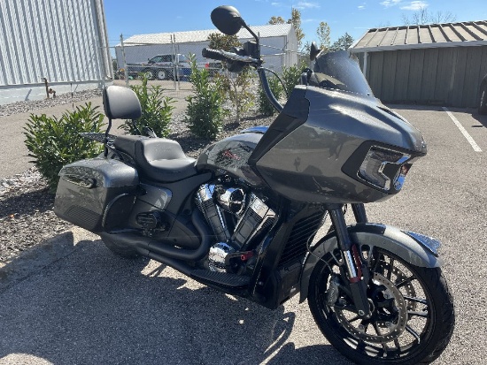 2020 Indian Challenger Motorcycle, Fully Loaded with Ride Command and GPS, 7528 miles