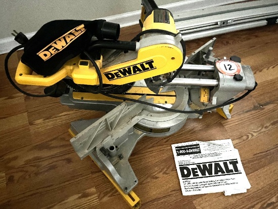 DeWalt DWS780 Double Bevel Sliding Compound Miter Saw