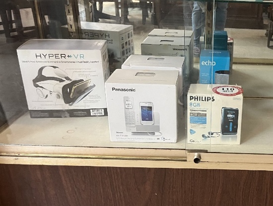 Assorted Electronics: Hyper VR Virtual Realty Headset, (2) Panasonic Dockin