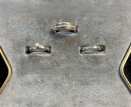 (2) Rings: Ladies 10K White Gold Engagement Ring with Diamond Chip and Wedd
