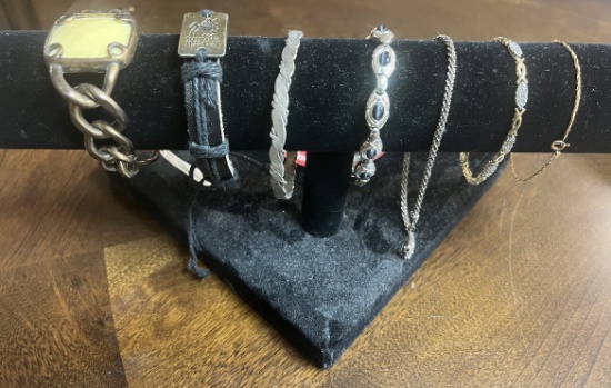 Collection of 7 Assorted Bracelets