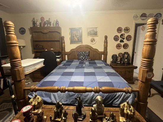 Wooden Walnut 4 Post Queen Size Bed
