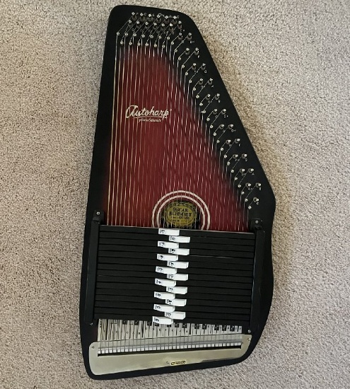 Autoharp by Oscar Schmidt