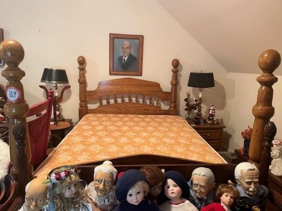 Wooden 4 Post Bed, Queen Size, Oak Finish