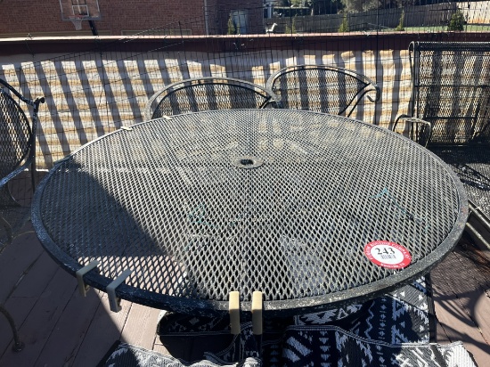 Set of Outdoor Metal Furniture