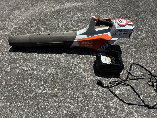 STIHL BGA 57 Battery Powered Handheld Leaf Blower + Battery and Charger