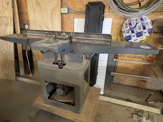 Vintage Cast-Iron Woodworking Jointer