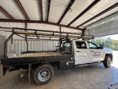 2018 Chevrolet Silverado 3500HD Crew Cab 4x4 Dually (DRW) Flatbed Truck
