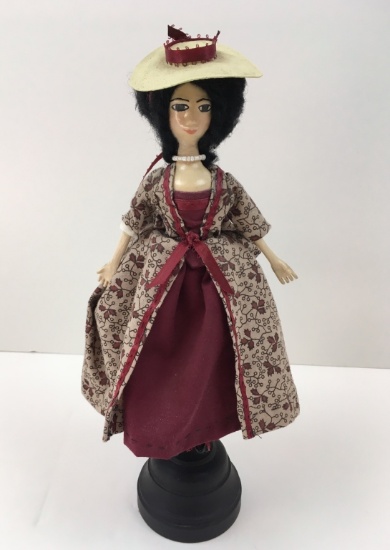 COLONIAL WILLIAMSBURG "QUEEN ANNE" WOODEN DOLL