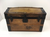 ANTIQUE PRIMITIVE CHILD'S DOME TOP TRUNK