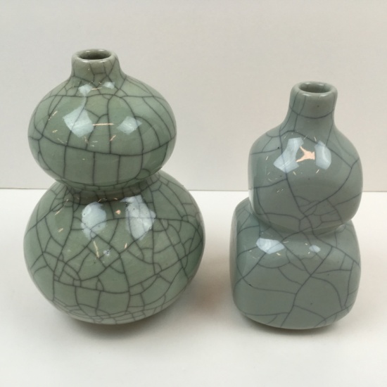 2 PCS OF CHINESE CRACKLE GLAZED POTTERY VASES