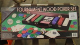 POKER WOODEN CHIP SET NEW