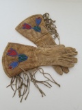 VINTAGE PAIR OF NATIVE AMERICAN BEADED GLOVES