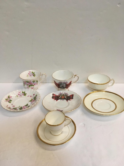 GROUP OF TEACUPS AND SAUCERS