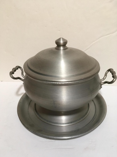 LARGE LIDDED SOUP TUREEN W TRAY
