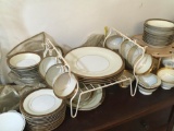 FULL SERVICE OF 96 PIECES - NORITAKE GOLDKIN PATTE