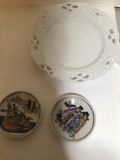 LOT OF 4 MATCHING PLATES AND 2 MATCHING PLATES