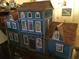 ELABORATE DOLLHOUSE AND TABLE STAND