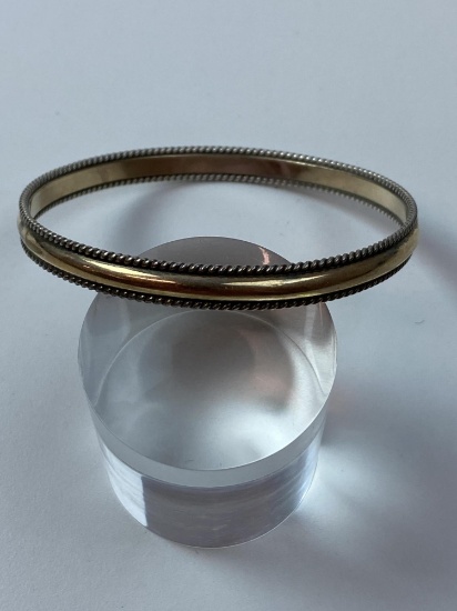 BANGLE BRACELET