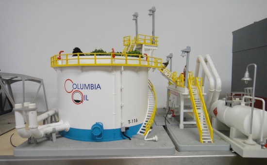 MTH  COLUMBIA OIL REFINERY